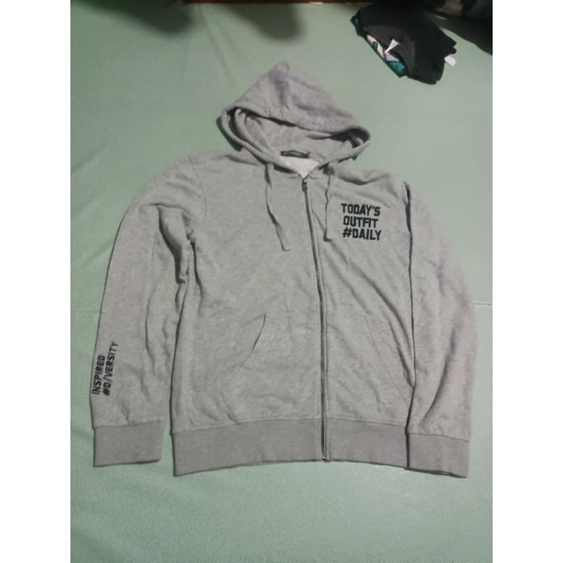 HANGTEN Sweater Preloved size on Tag L