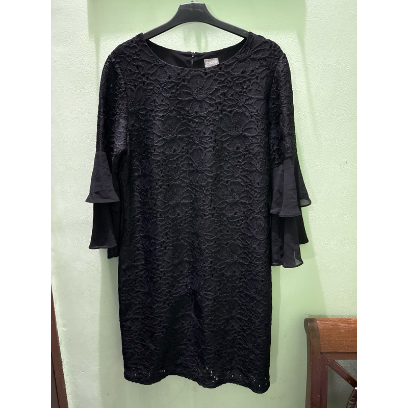 Preloved Dress Brokat Hitam