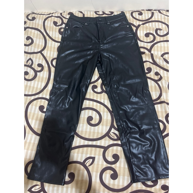 HnM celana kulit black