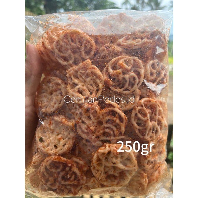

cemilan seblak virall!!!seblak kerupuk rafael/pedo/seblak kerupuk kering/pedas nampol/original gurih daun jeruk/pedas duan jeruk/original daun jeruk/bumbu melimpah isi 250gr