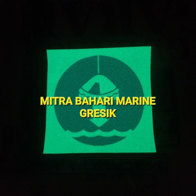 

Stiker IMO Symbol IMPA 335104 Lower Liferaft Ukuran 15x15cm Glow In The Dark