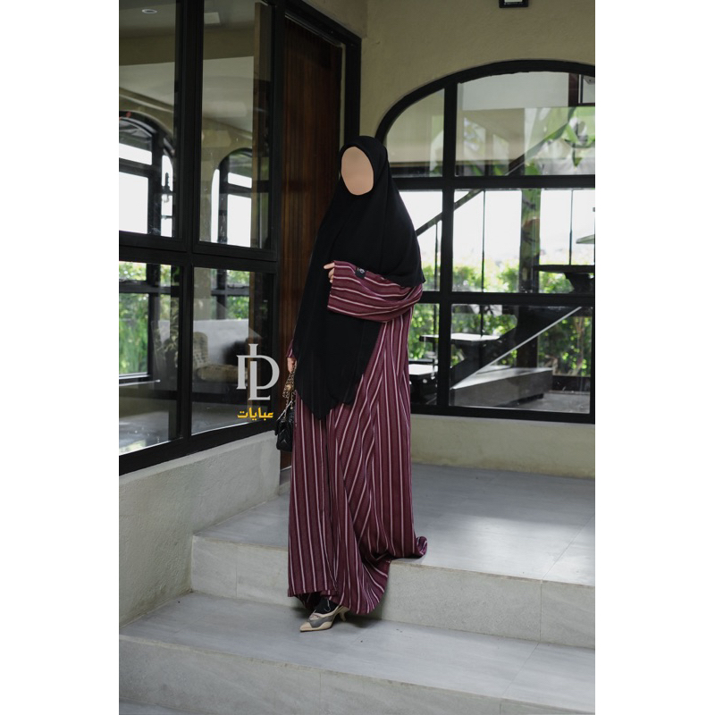 Salma abaya maroon