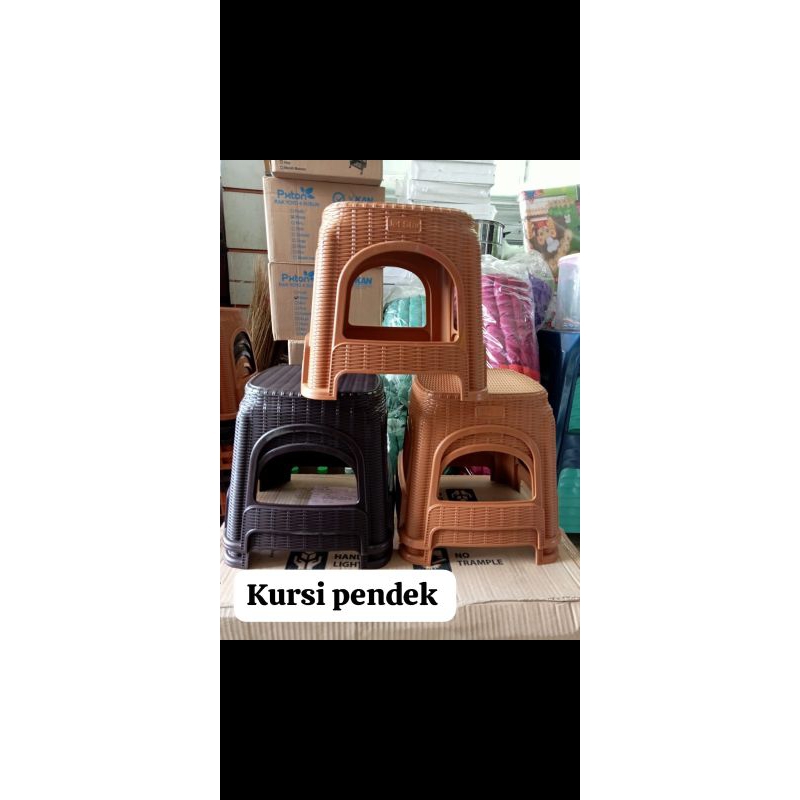 kursi plastik pendek