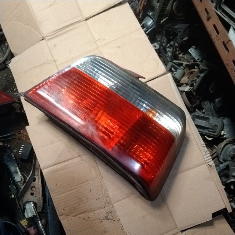 LAMPU BELAKANG STOP LAMP BMW E36 SERIES 3 COPOTAN KANAN
