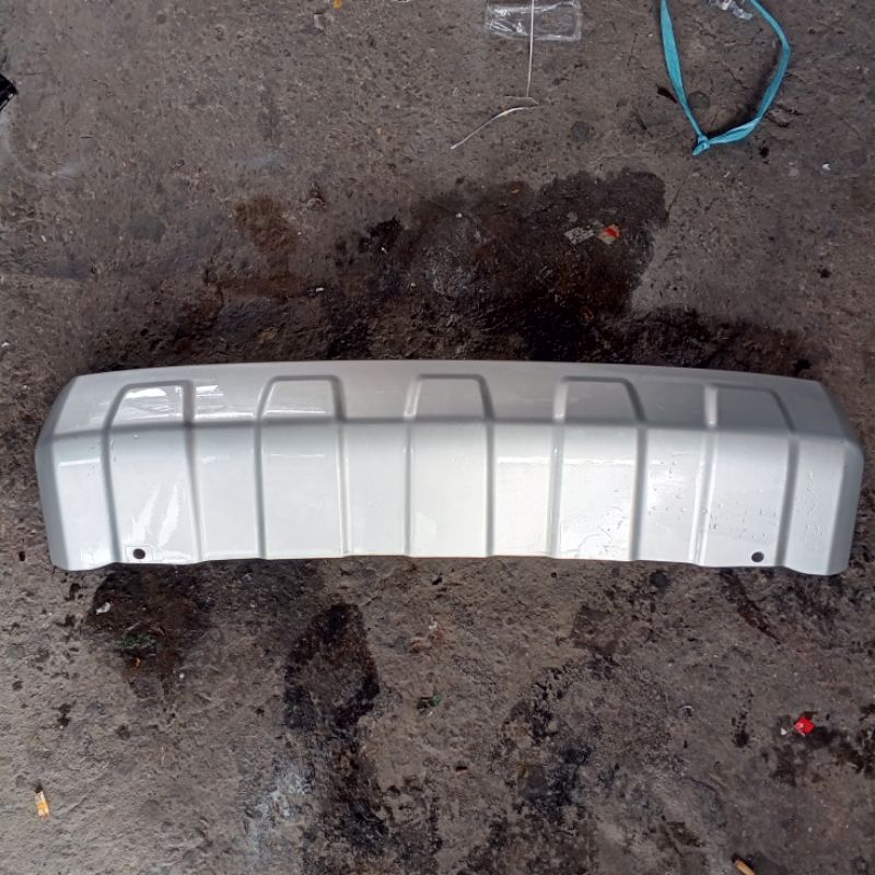 Difuser user bumper depan toyota rush terios 2010