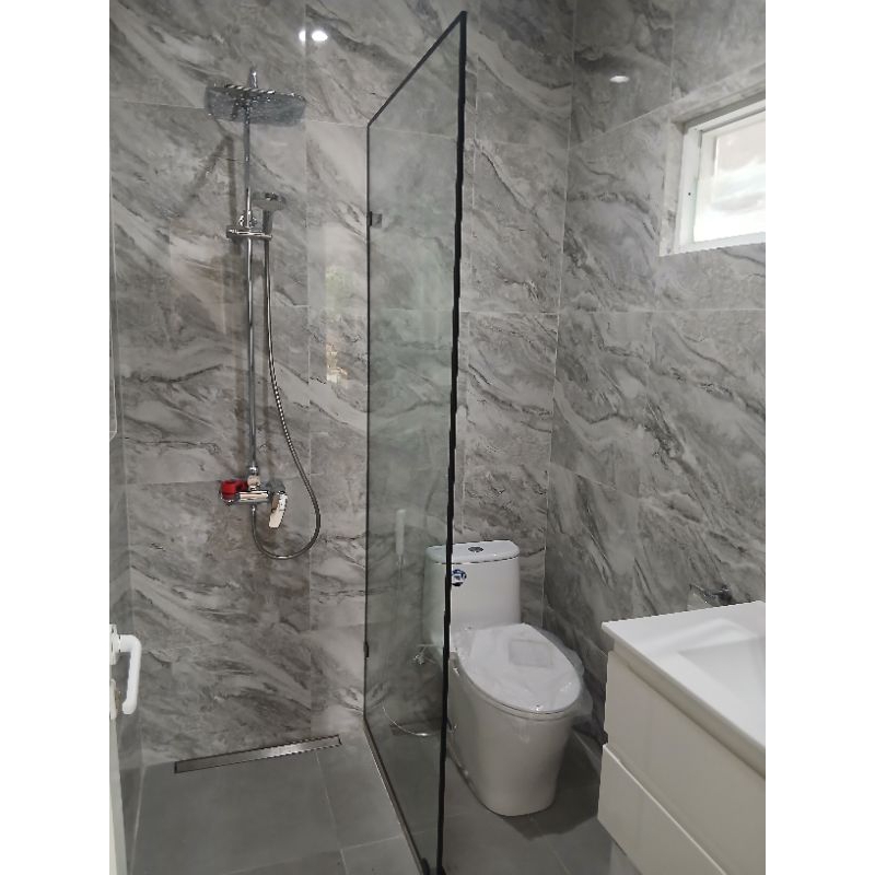 kaca 10mm tempered sekatan shower lis u hitam