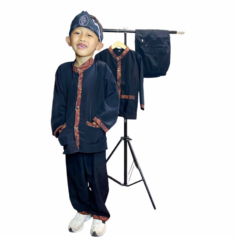 BAJU PANGSI ANAK/ BAJU PANGSI ADAT SUNDA / BAJU ADAT SUNDA / SETELAN PANGSI ANAK BATIK