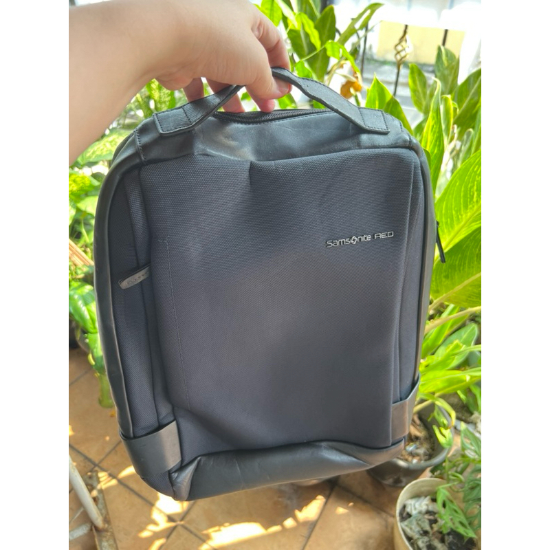 samsonite RED preloved