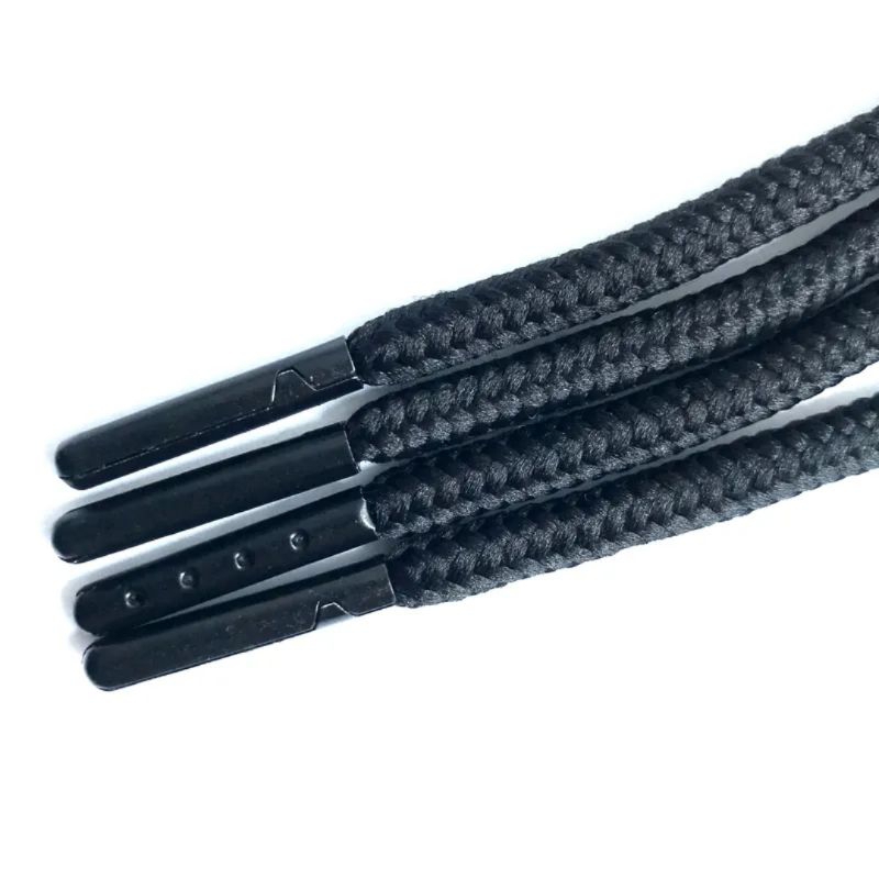 tali sepatu ujung besi