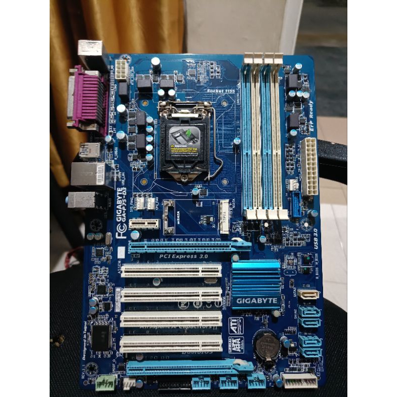 Motherboard Gigabyte H61 ddr3