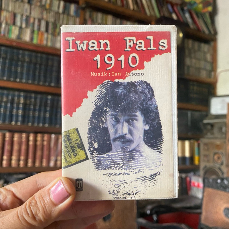 KASET PITA IWAN FALS 1910 - Musik: Tan Antono