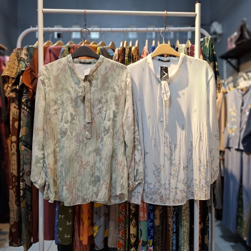 Blouse Ceruty / Blouse Bunga/ atasan motif bunga/ atasan ceruty