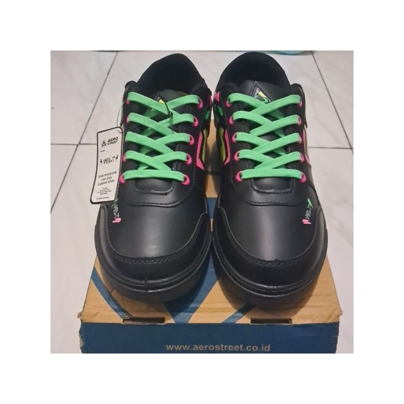Aerostreet Volt Hitam Neon - Limited Edition