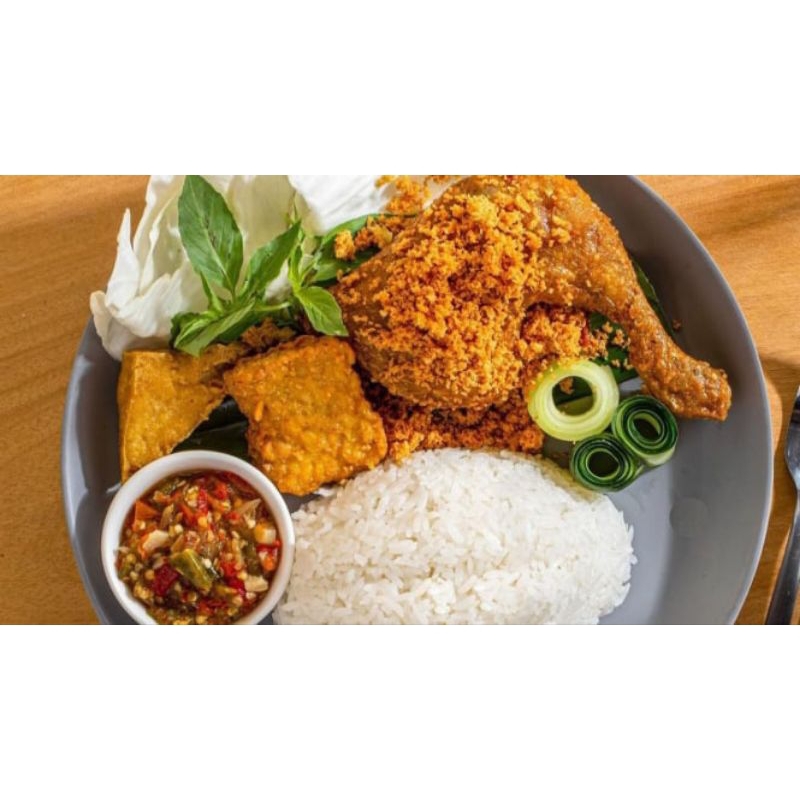 

Nasi Ayam Penyet sambal Bawang Komplit (AYAM NO REQUEST, BACA DESKRIPSI)