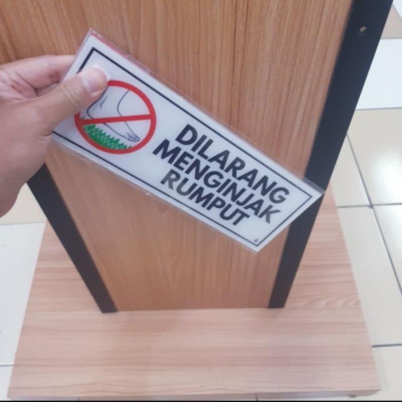 

Label Tulisan Arklilik/Tulisan Dilarang Menginjak Rumpiut