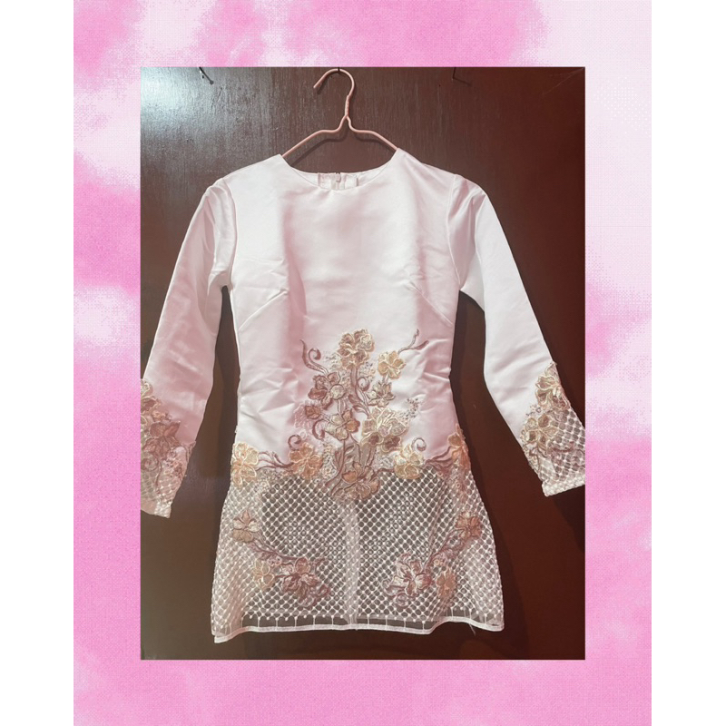 Wedding dress melayu