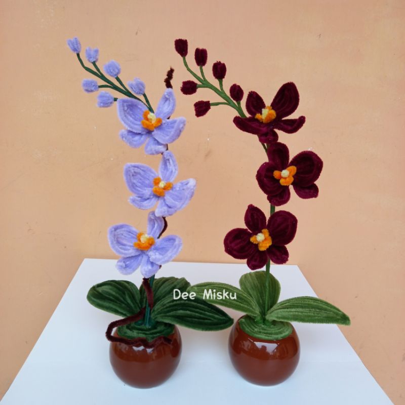 Bunga anggrek | bunga anggrek pipe cleaner | bunga anggrek kawat bulu | bunga anggrek hiasan meja | 