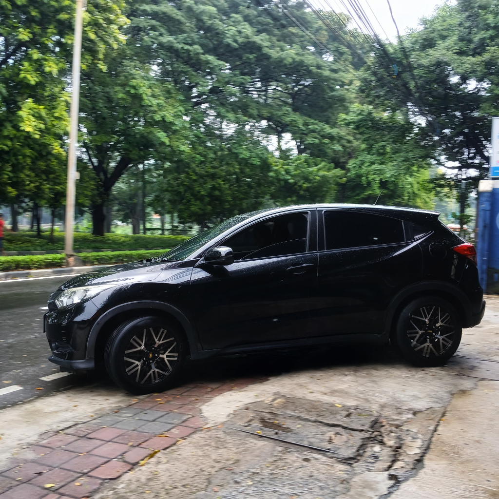 PAKET VELG PLUS BAN ACCELERA 225 60 R17 UNTUK MOBIL HRV USE VELG HSR BENAWA RING 17