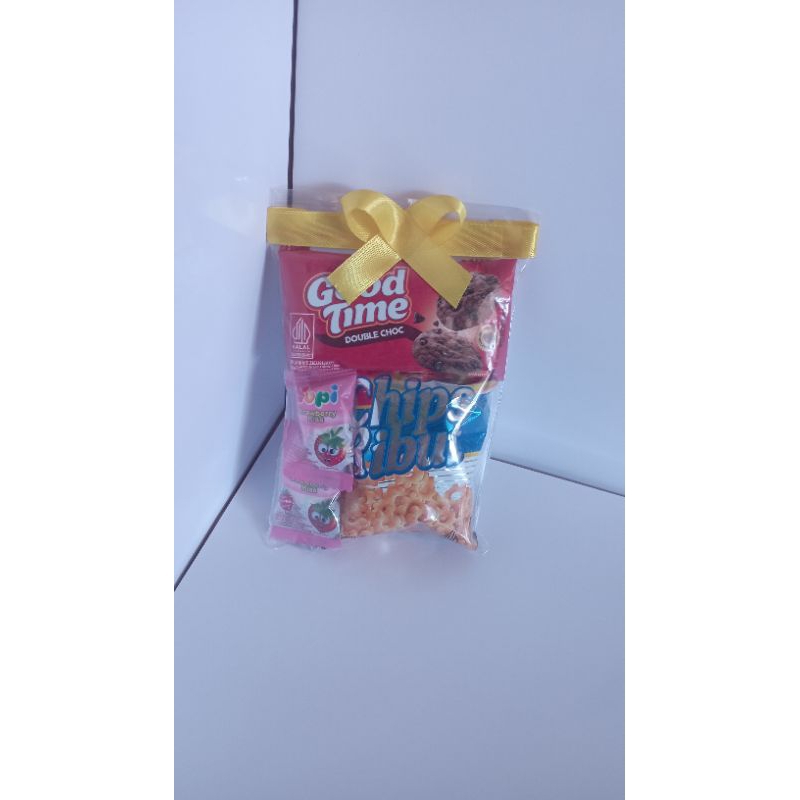 

PROMO mini hampers-snack gift mini-hampers lebaran-snack birtday-mini snack, mini gift