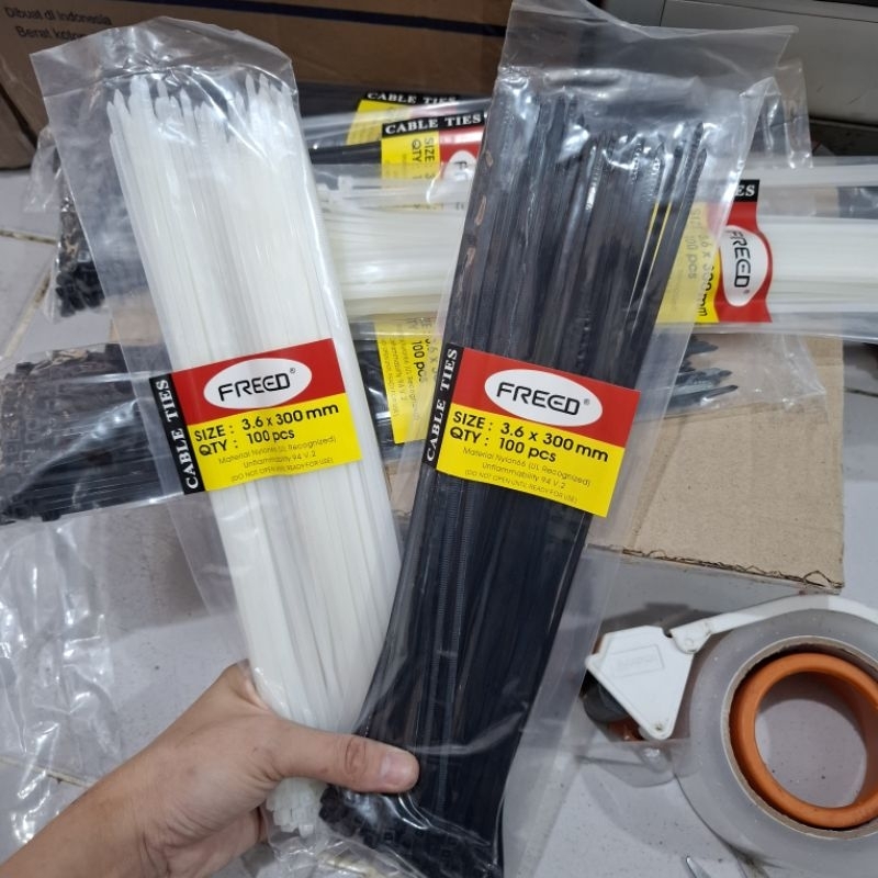 

Kabel ties 30cm 3.6 x300mm isi 100pc freed putih dan hitam