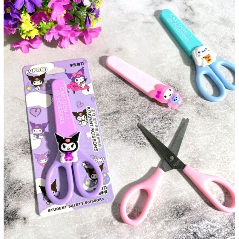 

1 BOX GUNTING SANRIO PREMIUM ISI 30 PCS