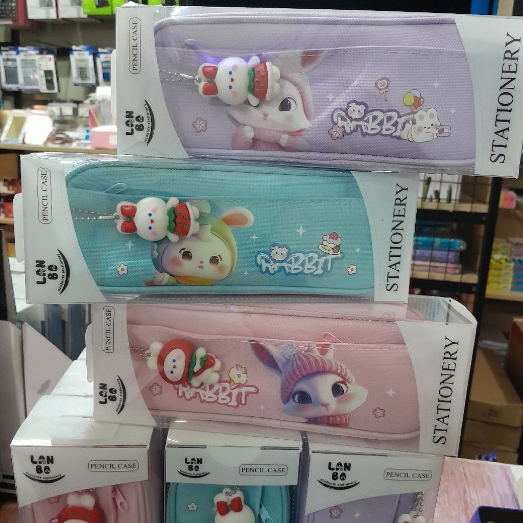 

Tempat Pensil+ Gantungan Pensil Case Kelinci Lucu+ Boneka Premium LB-2540