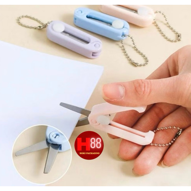 

Gunting Mini Lipat Kecil Lucu / Gunting Travelling / Peralatan Sekolah Kantor