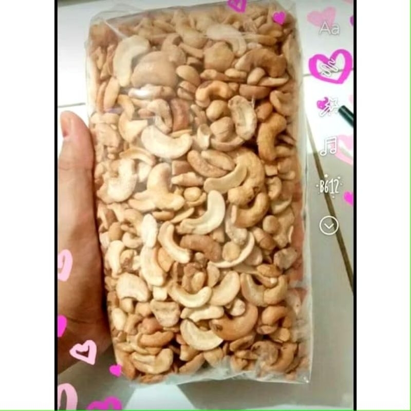 

Kacang Mede Patahan Mentah 1kg Cemilan Enak Gurih