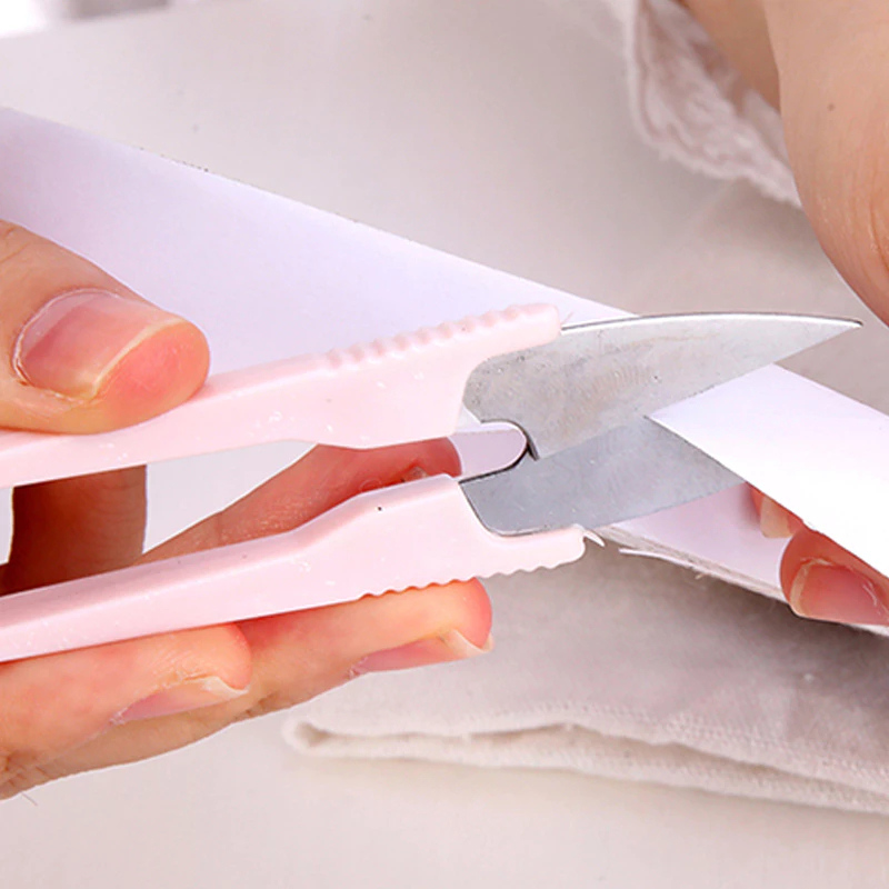 

Gunting Benang Jahit Kail Tajam - Cutter Pemotong Samjung Cekris Super Tajam Pisau Cuter OZ