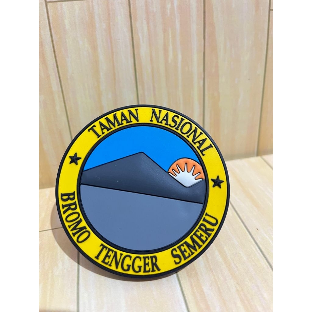 Magnet Kulkas / Tempelan Kulkas / fridge magnet Bromo logo