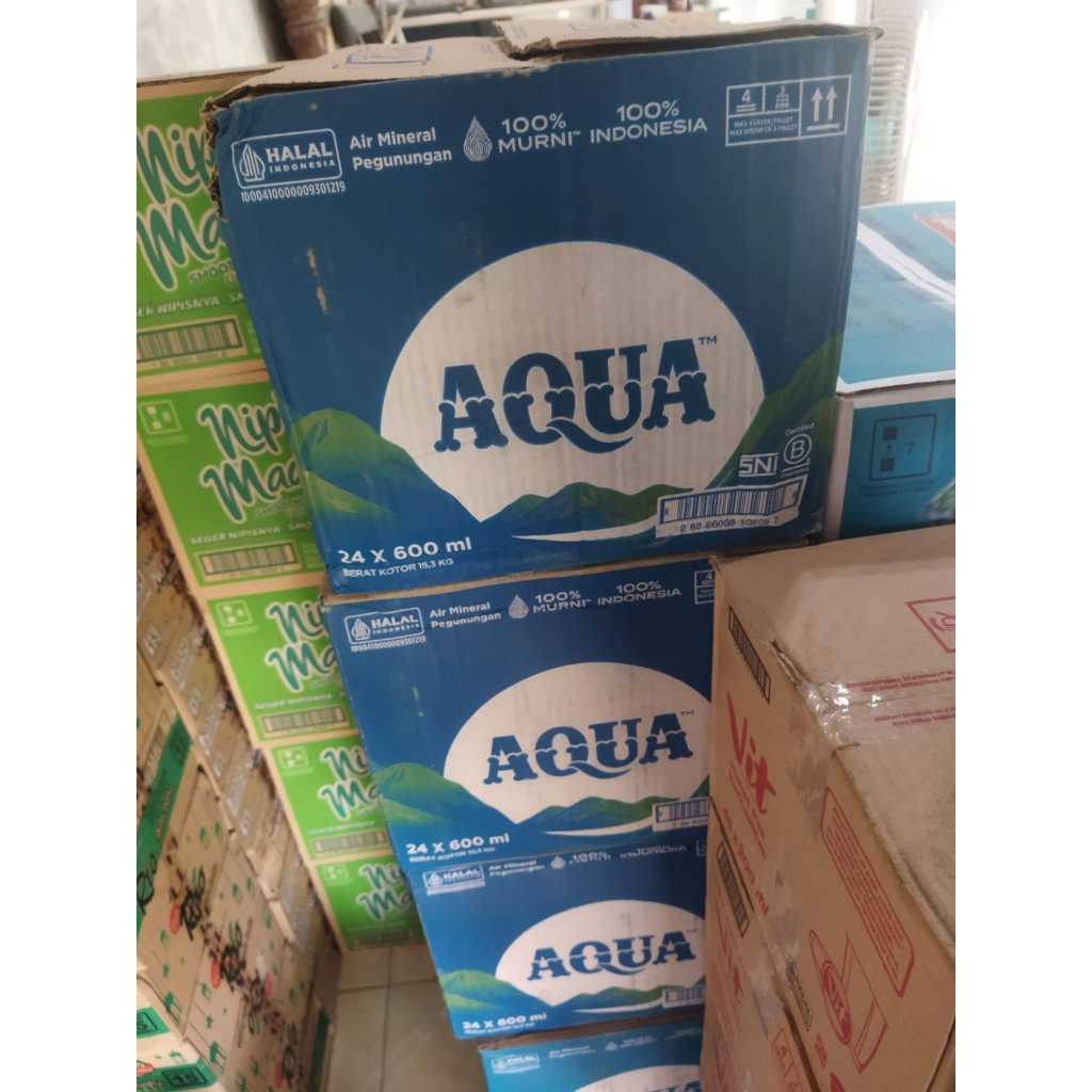 

AQUA AIR MINERAL BOTOL 600ML ISI 24 PCS