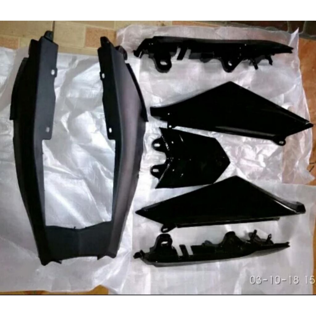 1set body belakang Vixion New set body motor Vixion New body belakang Vixion New