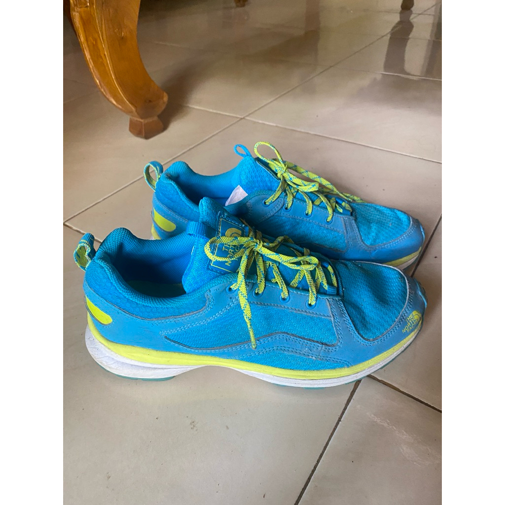 SEPATU TNF ORI SECOND