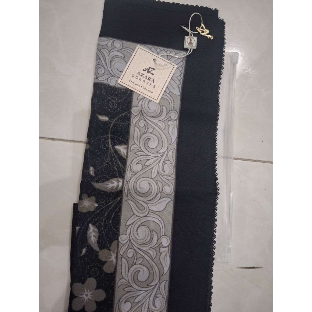 Azahra Oskara hitam motif