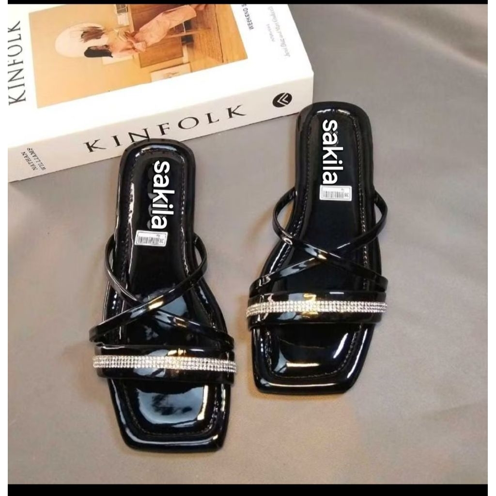 SANDAL TEPLEK WANITA SILANG TALI GELITAR