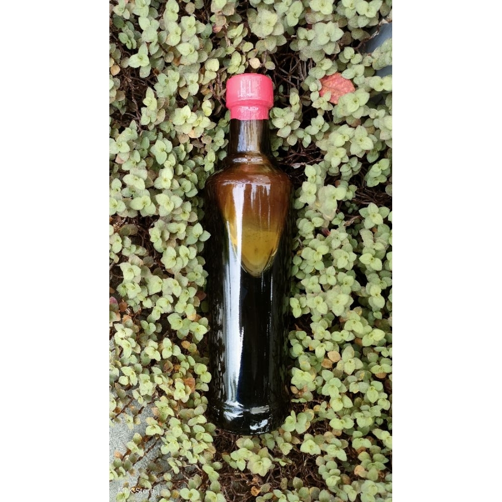 

Madu Hitam Klanceng/Lanceng/Kelulut/Gala-Gala/Tiweul/Trigona/Stingless Bee 100% Asli-Murni-Liar-Raw(mentah) Honey Of Java