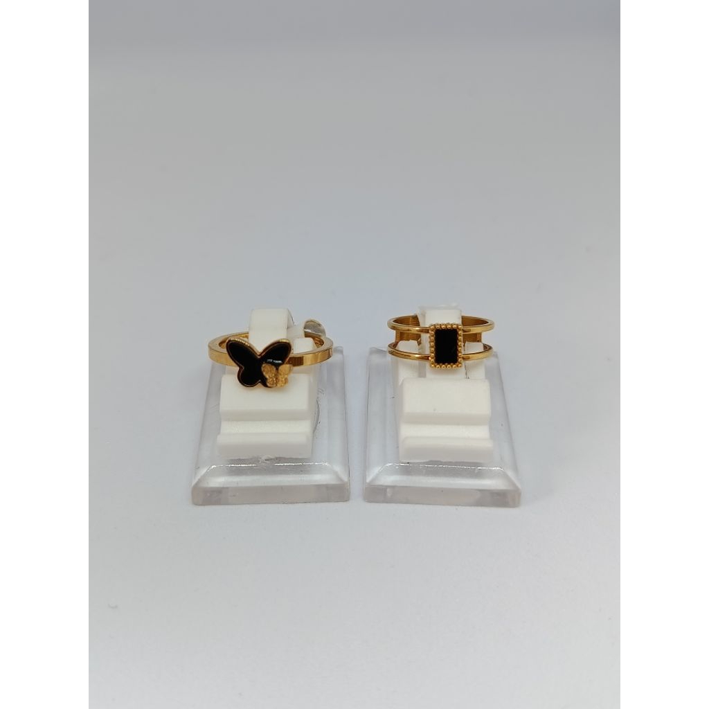 Cincin titanium kupu dan ring kotak