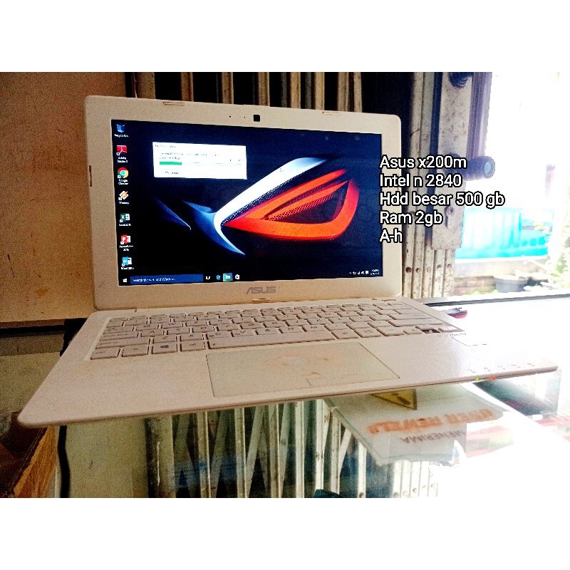 asus x 200m