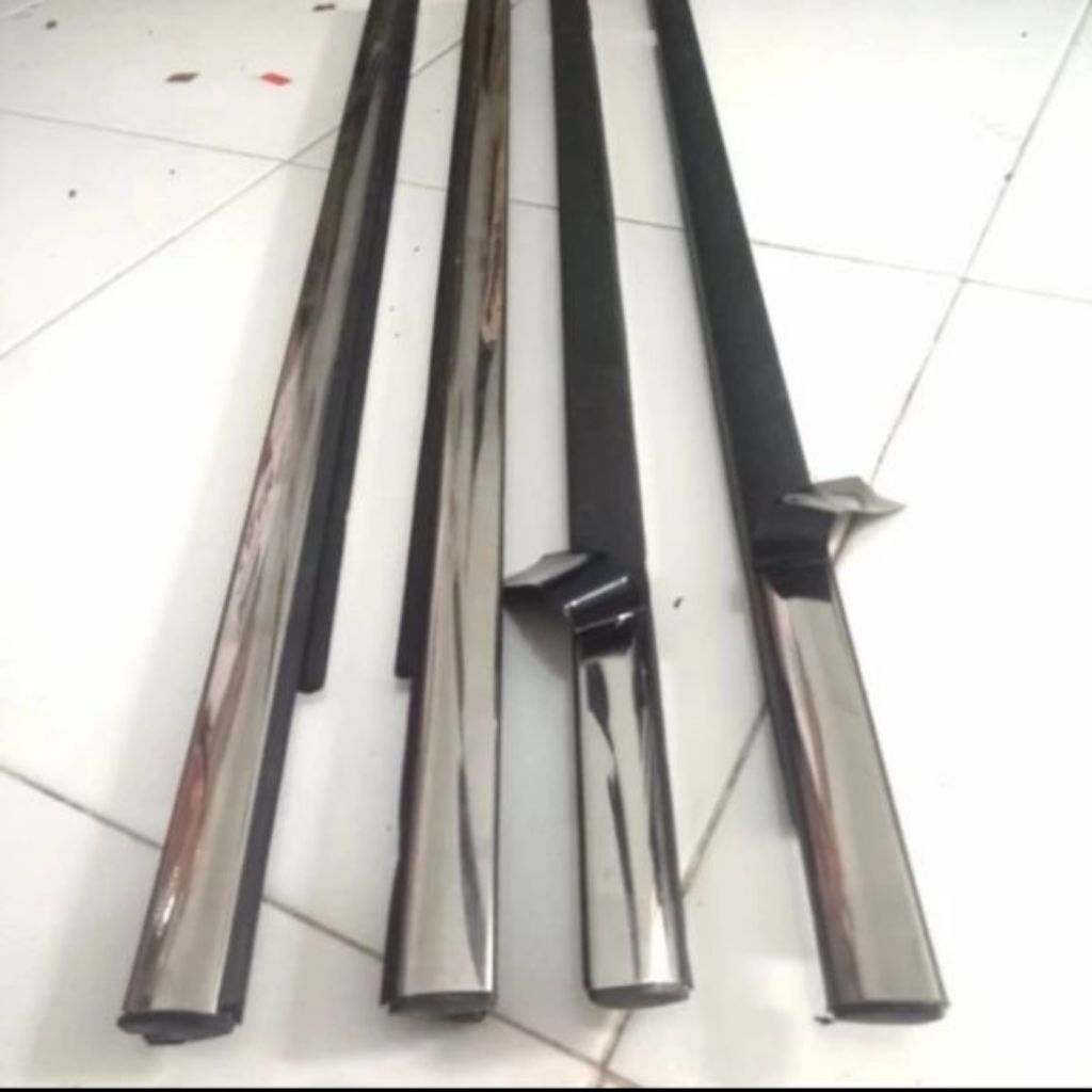 karet plipit / Lis kaca luar mobil PANTHER KOTAK (croom) 4pcs