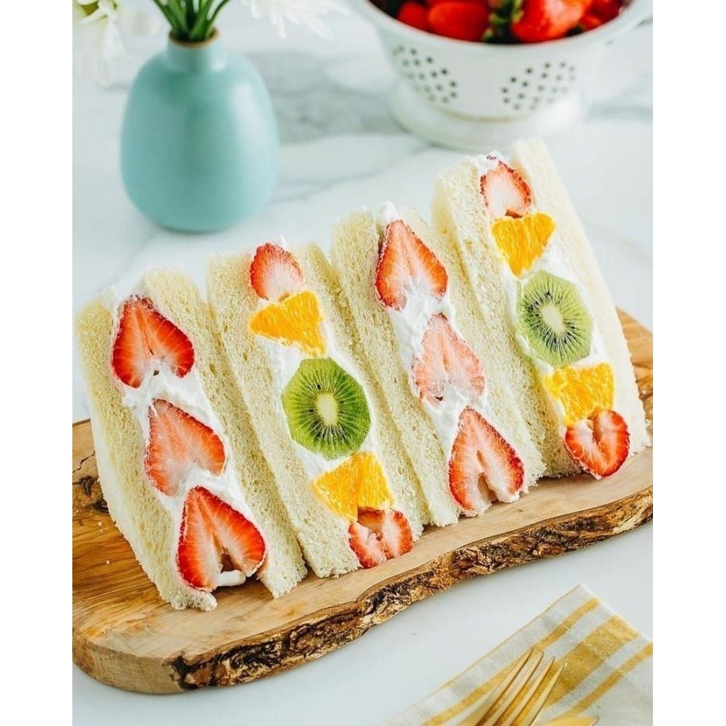 

Sandwich Buah Dengan Banyak Varian Rasa (Sunrise Sando)