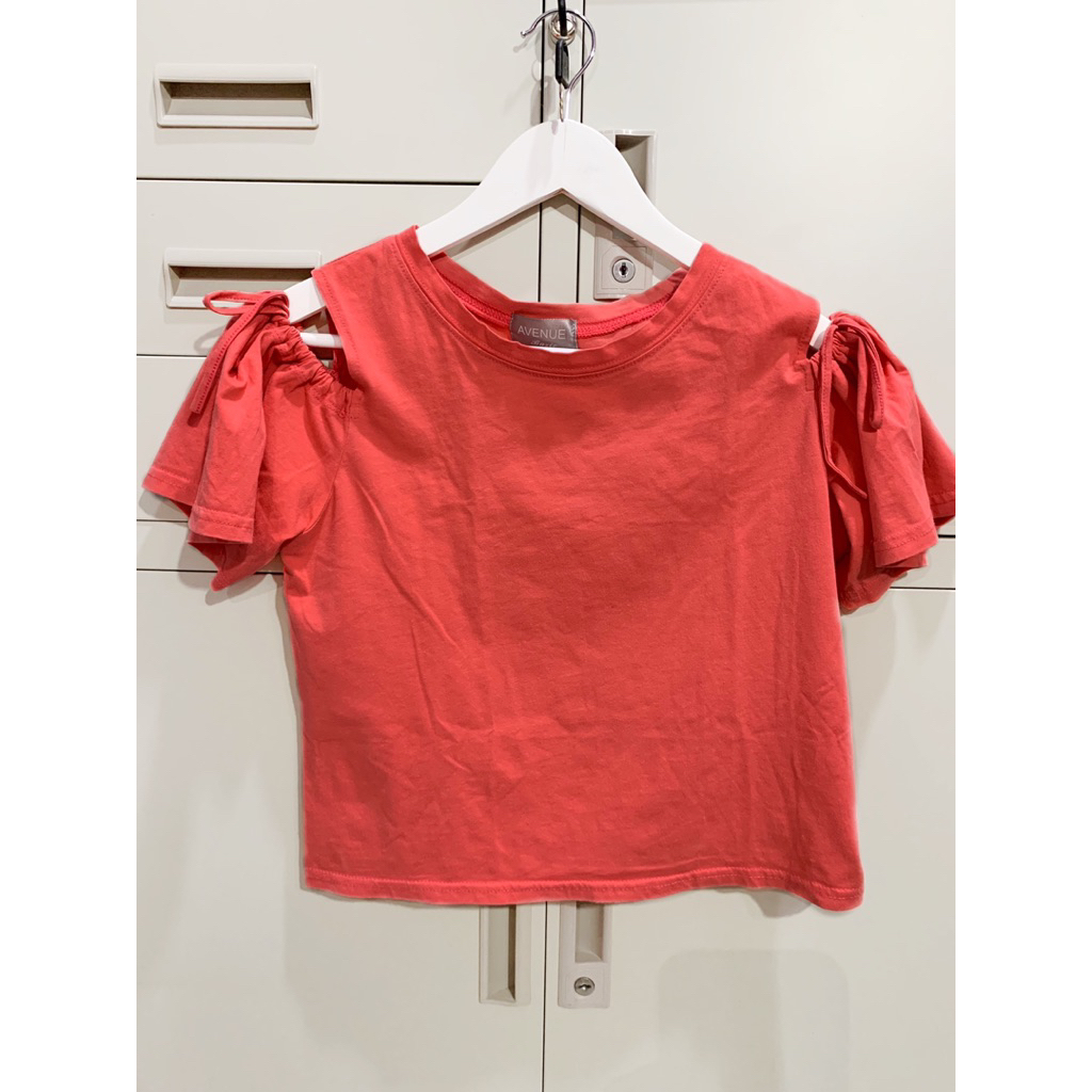 Preloved Avenue Basic Top