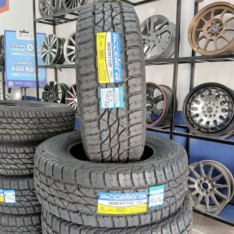 Ban mobil semi offroad ring 17 accelera omikron A/T 265 65 R17 TUBLES Untuk pajero , fortuner , hilu