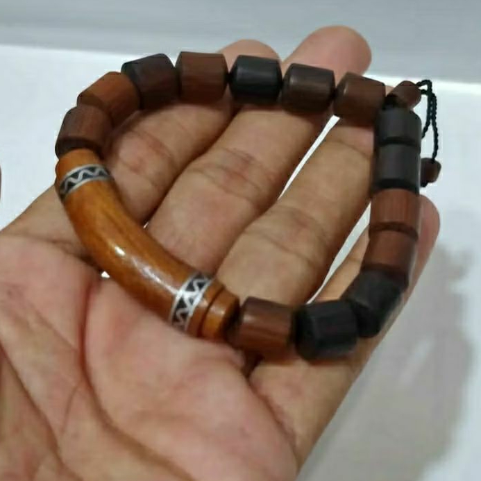 Gelang ulin timbul
