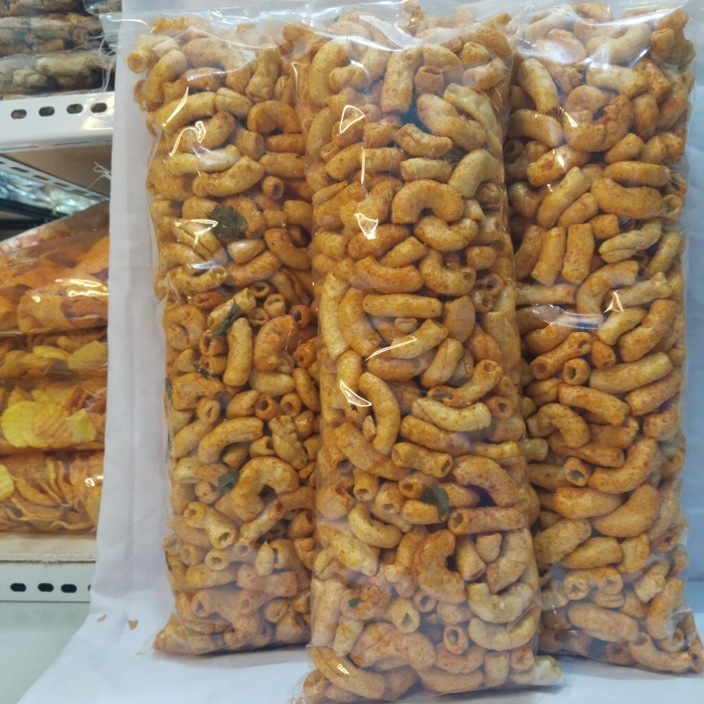 

Cemilan Makaroni Telur Gurih Pedas 500g / Makaroni kiloan