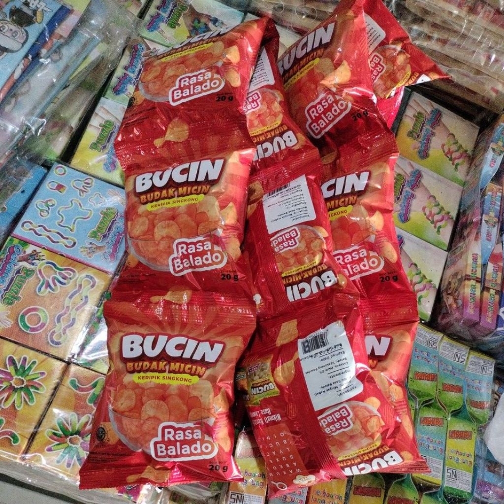 

Keripik Singkong Bucin Rasa Balado Isi 10 pcs