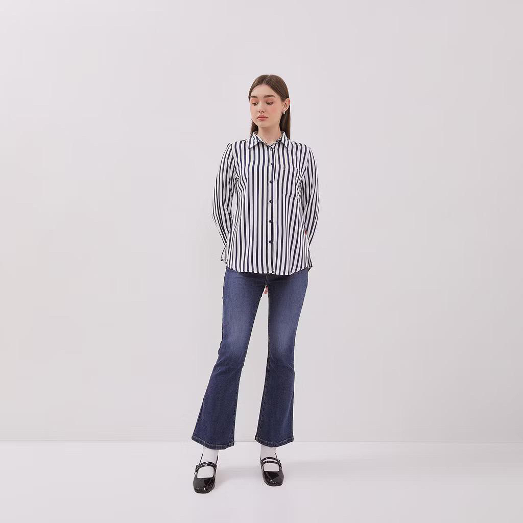 DUST Kemeja Kamina Garis Navy Putih (D.116467)