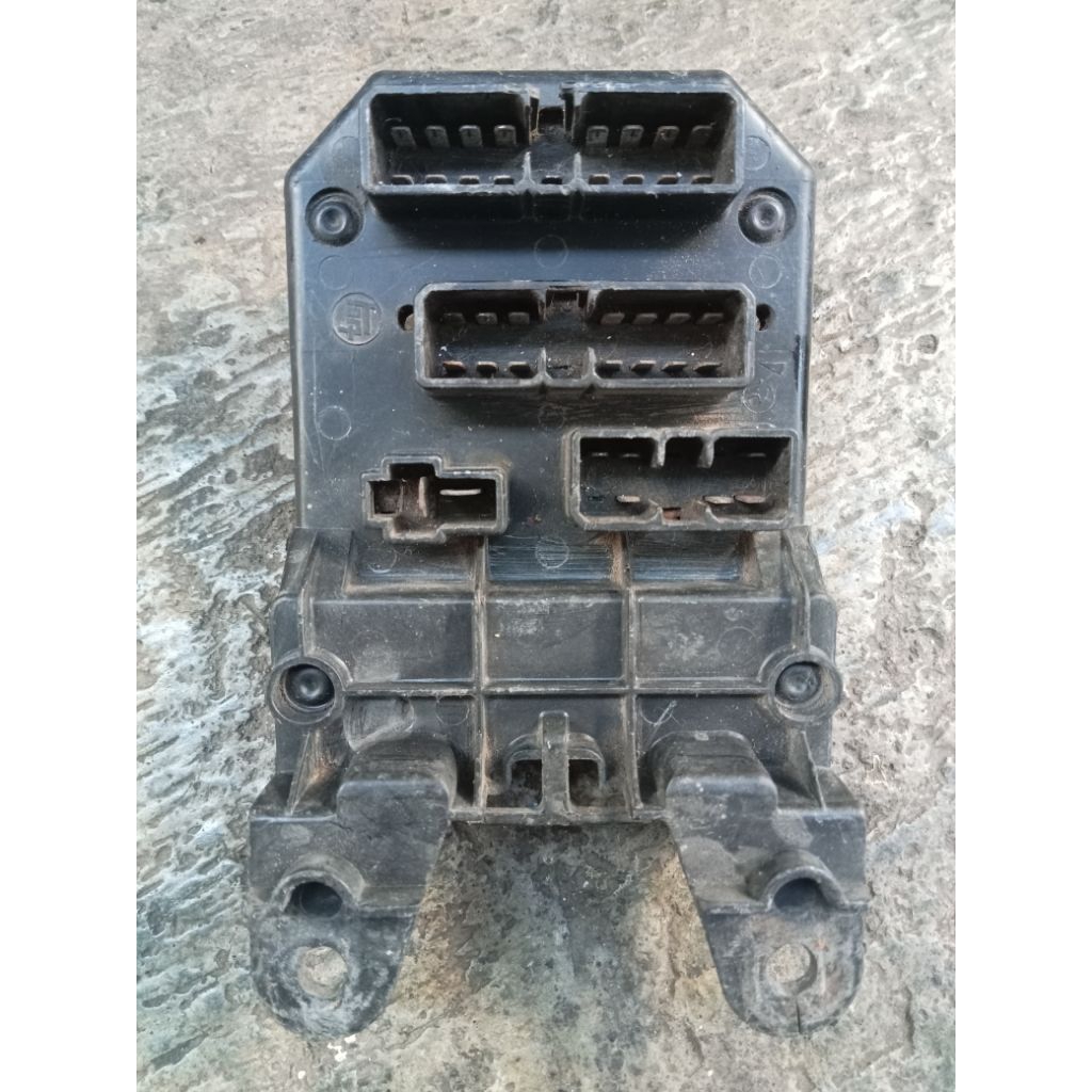 Box sekring dalam Corolla DX