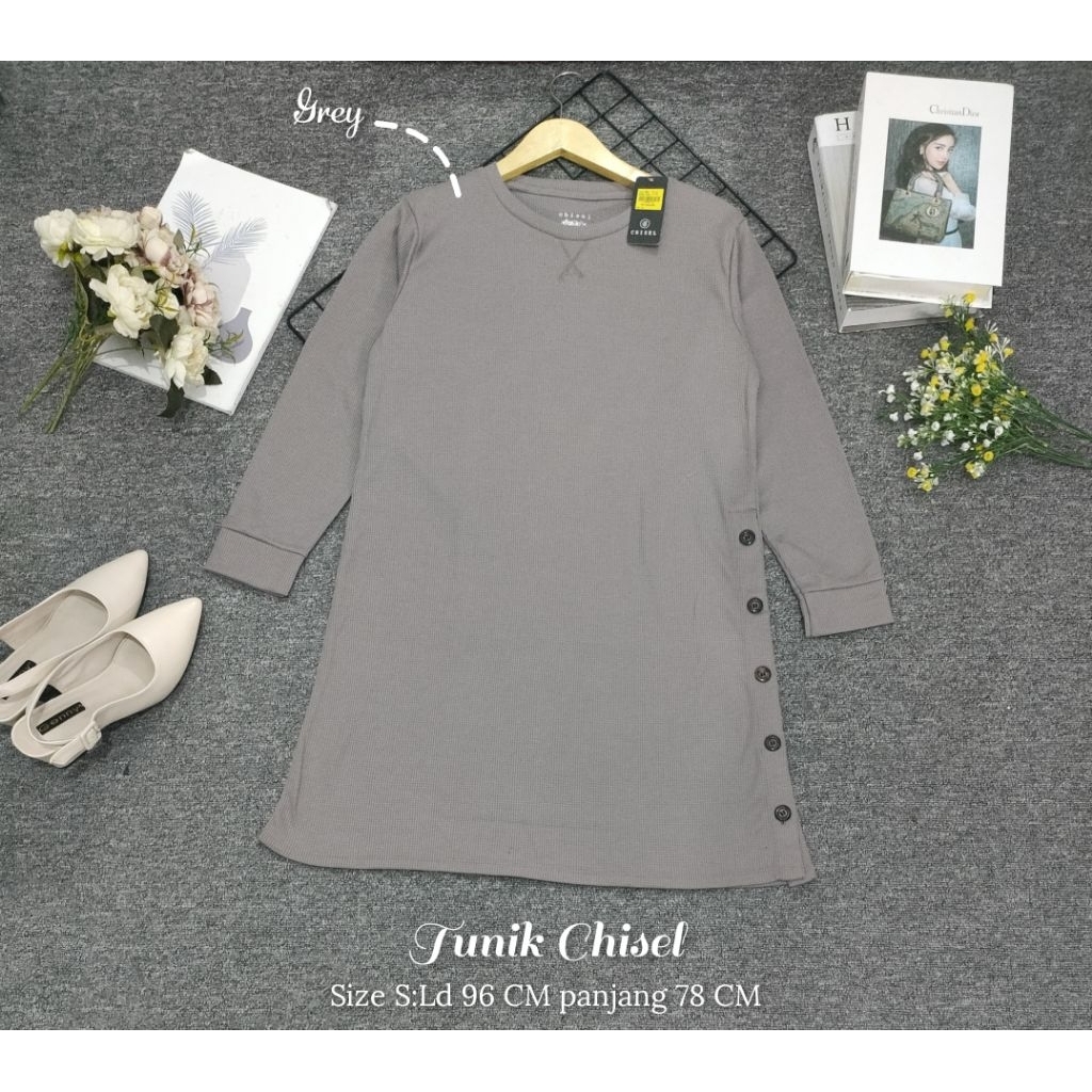 Tunik Phenomenal & Chisel