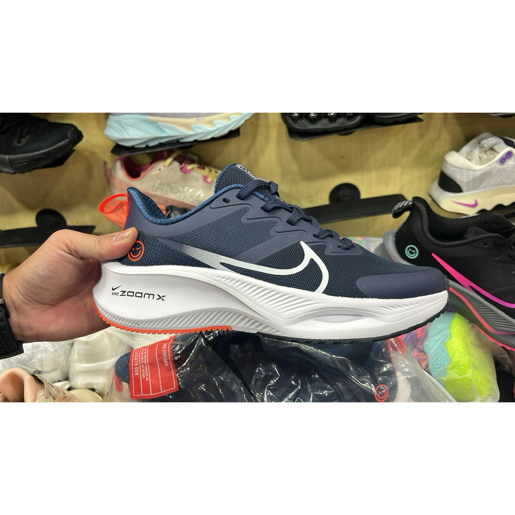 sepatu Nike ZOOMX