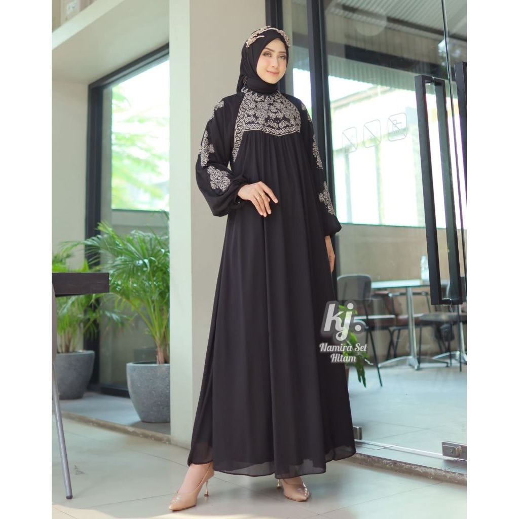 Namira Set Hijab Seruty Elegan / Gamis Namira Set Hijab Bahan Seruty Polos Bordir / Gamis Pesta Mewa